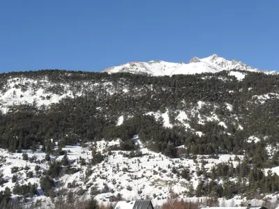 Vue générale sur la montagne ou vue sur la montagne depuis la maison de vacances