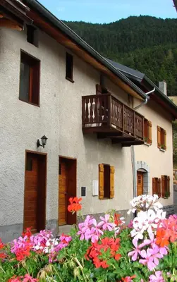 Vue générale sur la montagne ou vue sur la montagne depuis la maison de vacances