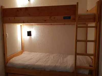 Un ou plusieurs lits dans un hébergement de l'établissement Studio 5 pers. à Arc 2000, vue pistes, balcon - FR-1-411-350
