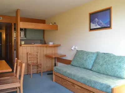 Coin salon dans l'établissement Studio skis aux pieds pour 5 personnes, animaux admis, Arc 1800 - FR-1-411-416