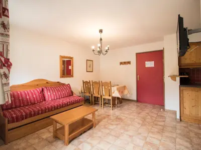 Coin salon dans l'établissement Appartement spacieux 6 pers, balcon sud, parking - FR-1-508-8