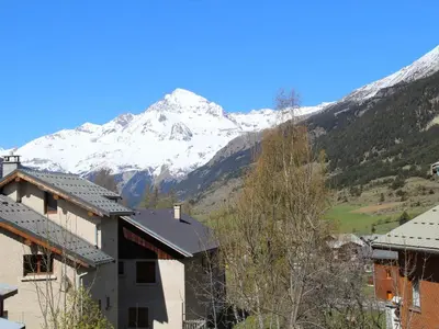 Plan de l'établissement Appartement 6 pers, centre village, proche pistes, 52m², balcon, WIFI, casier à skis, draps inclus - FR-1-508-12