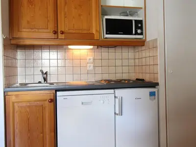 Plan de l'établissement Appartement 6 pers, centre village, proche pistes, 52m², balcon, WIFI, casier à skis, draps inclus - FR-1-508-12