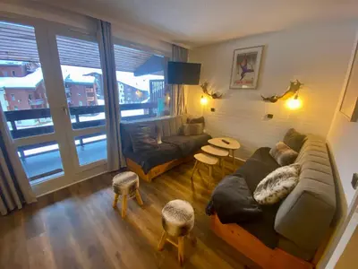 Coin salon dans l'établissement DUPLEX 6P A BELLE-PLAGNE (2050 m), SKIS AUX PIEDS, EN PLEIN CŒURS DE LA STATION RESIDENCE LE BERYL.