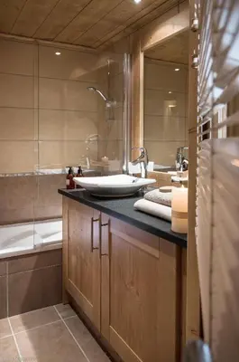 Salle de bains dans l'établissement CGH Résidence Boutique Le Lodge des Neiges