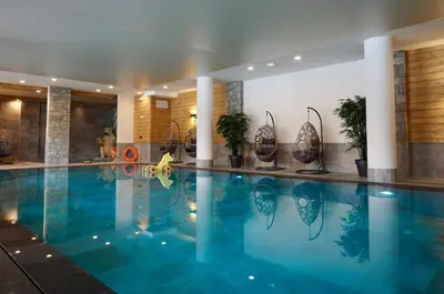 Piscine de l'établissement CGH Résidence Boutique Le Lodge des Neiges ou située à proximité