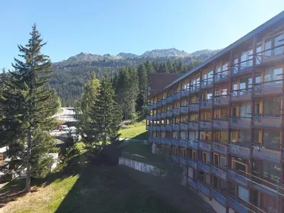 Vue générale sur la montagne ou vue sur la montagne depuis l'appartement