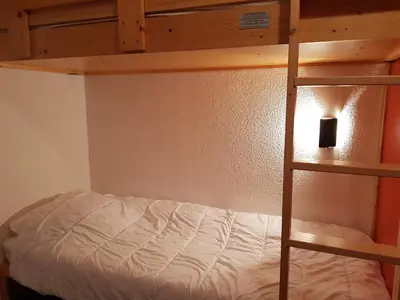 Un ou plusieurs lits dans un hébergement de l'établissement Studio confortable pour 4 aux Arcs 2000 proche des pistes - FR-1-411-332