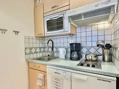 Cuisine ou kitchenette dans l'établissement Tignes Val Claret: Confort 2 Pièces, Balcon, 6 Pers - FR-1-411-405