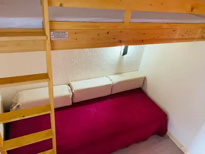 Plan de l'établissement Studio ski aux pieds pour 3 pers à Arc 2000, proche commerces - FR-1-411-458