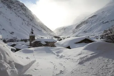 L'établissement Hôtel du Glacier des Evettes en hiver