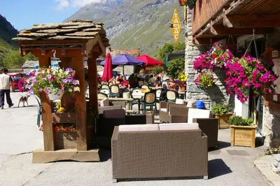 Vue générale sur la montagne ou vue sur la montagne depuis l'hôtel