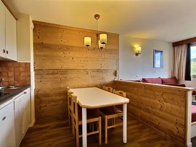 Cuisine ou kitchenette dans l'établissement Appartement au pied des pistes avec balcon - 6 pers - FR-1-455-145