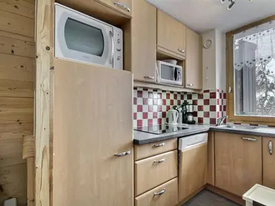 Cuisine ou kitchenette dans l'établissement Appartement rénové 2 pièces, 4 pers, à Belle Plagne - FR-1-455-148