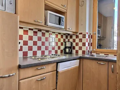 Cuisine ou kitchenette dans l'établissement Appartement rénové 2 pièces, 4 pers, à Belle Plagne - FR-1-455-148