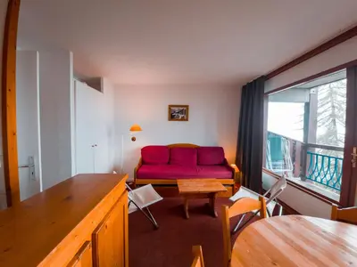 Coin salon dans l'établissement Appartement 3 pièces, 6 pers, animaux admis, village Charmettoger, Arc 1800 - FR-1-411-34