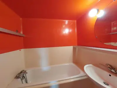 Salle de bains dans l'établissement Appartement 2 pièces, 5 pers, animaux admis, Wi-Fi, Arc 1800 - FR-1-411-101