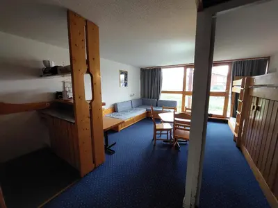 Coin salon dans l'établissement Appartement 2 pièces, 5 pers, animaux admis, Wi-Fi, Arc 1800 - FR-1-411-101