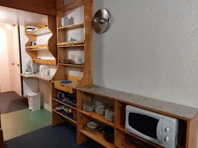Cuisine ou kitchenette dans l'établissement Studio 4 pers. skis aux pieds à Arc 1800 avec animaux admis - FR-1-411-653