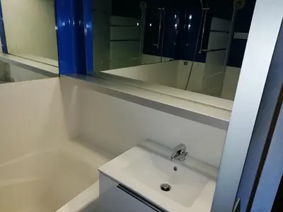 Salle de bains dans l'établissement Studio confortable 5 pers avec mezzanine, accès Wifi, Les Arcs 1800 - FR-1-411-639