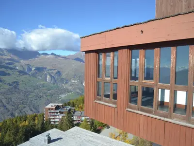 Vue générale sur la montagne ou vue sur la montagne depuis l'appartement