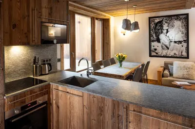 Cuisine ou kitchenette dans l'établissement Hotel MONT-BLANC VAL D'ISERE