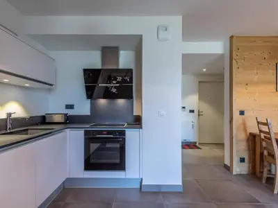 Cuisine ou kitchenette dans l'établissement Les Arcs 1800 : Appart lumineux 3P, sauna, hammam, proche pistes, 6 pers - FR-1-352-60