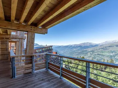 Vue générale sur la montagne ou vue sur la montagne depuis l'appartement