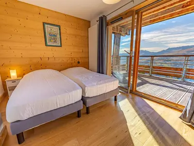 Un ou plusieurs lits dans un hébergement de l'établissement Confort moderne 2 chambres + coin montagne, 6 pers, proche pistes - FR-1-352-61
