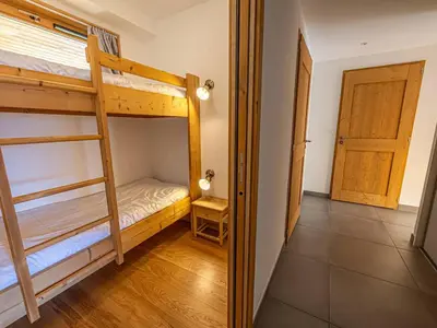 Un ou plusieurs lits dans un hébergement de l'établissement Confort moderne 2 chambres + coin montagne, 6 pers, proche pistes - FR-1-352-61