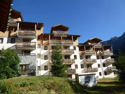 Plan de l'établissement Appartement cosy avec balcon et parking couvert à proximité centre - FR-1-464-165