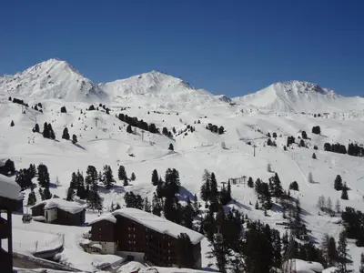 L'établissement Belle Plagne 1 Appart 6 pers du Dimanche au Dimanche Ski au pieds en hiver
