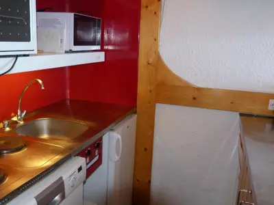 Cuisine ou kitchenette dans l'établissement 2 pièces 5 pers, balcon sud-ouest, résidence Arc 1800 - FR-1-411-104