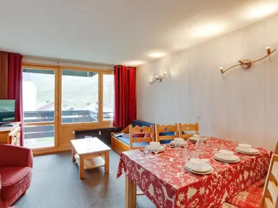 Coin salon dans l'établissement Apartment Le Schuss - Val Claret-6 by Interhome