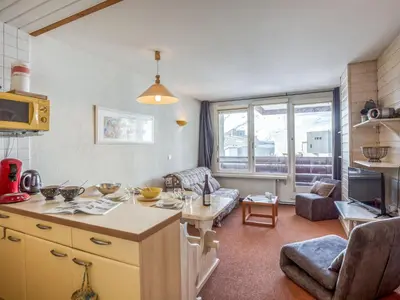 Cuisine ou kitchenette dans l'établissement Apartment Le Curling A - Val Claret-20 by Interhome