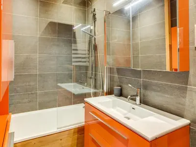 Salle de bains dans l'établissement Apartment Grand Roc - Val Claret-2 by Interhome