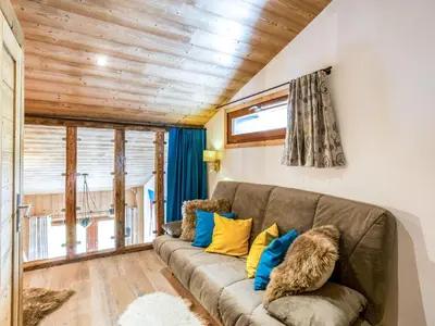 Coin salon dans l'établissement Apartment Grand Roc - Val Claret-2 by Interhome