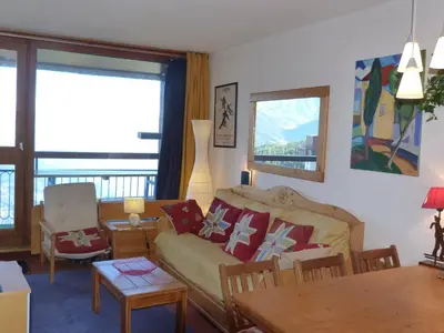 Coin salon dans l'établissement Appartement 2 pièces, 6 pers, proche pistes, balcon, wifi, animaux admis - FR-1-411-22