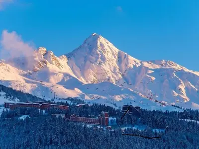 Vue générale sur la montagne ou vue sur la montagne depuis l'appartement