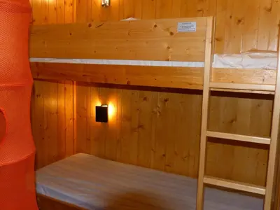 Un ou plusieurs lits dans un hébergement de l'établissement Appartement 2 pièces, 6 pers, proche pistes, balcon, wifi, animaux admis - FR-1-411-22