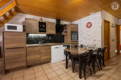 Cuisine ou kitchenette dans l'établissement La Tomba Val-Cenis Lanslevillard