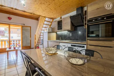 Cuisine ou kitchenette dans l'établissement La Tomba Val-Cenis Lanslevillard