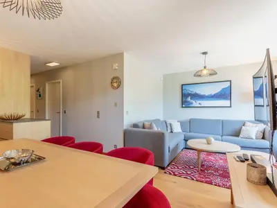 Télévision ou salle de divertissement dans l'établissement Superbe appartement aux Arcs 1800, 7 couchages, piscine, spa, fitness, parking, ski aux pieds - FR-1-352-58