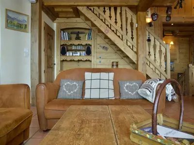 Coin salon dans l'établissement Chalet Savoyard 8-9 personnes à Vallandry avec Vue Montagne - FR-1-411-664