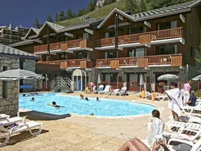 Piscine de l'établissement Superbe appartement centre, 5 pers., proche pistes - FR-1-519-8 ou située à proximité