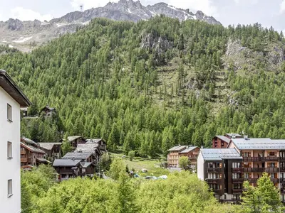 Vue générale sur la montagne ou vue sur la montagne depuis l'appartement