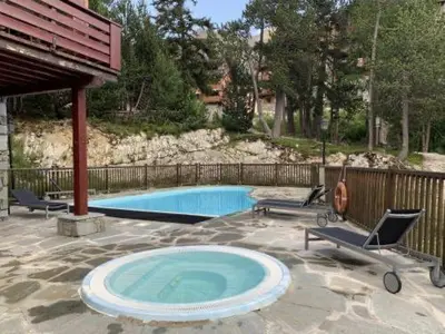 Piscine de l'établissement Arc 1950 Apartment - Sources de Marie, Mountain View ou située à proximité