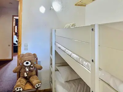 Un ou plusieurs lits dans un hébergement de l'établissement Studio 4 pers à Tignes, balcon sud, animaux admis - FR-1-411-391