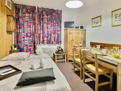 Un ou plusieurs lits dans un hébergement de l'établissement Studio 4 pers à Tignes, balcon sud, animaux admis - FR-1-411-391