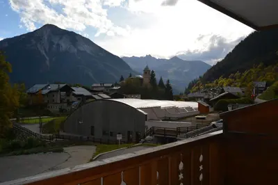 Vue générale sur la montagne ou vue sur la montagne depuis l'appartement